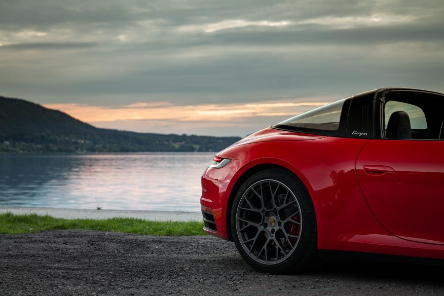 Детали экстерьера Porsche 911 Targa 4S (992) 2020 года  (WW) (фото 39 из 43)